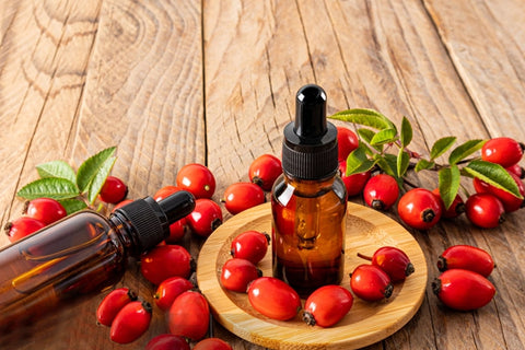 This soothing effect is one of the main reasons why Rosehip oil is preferred in eczema treatment.