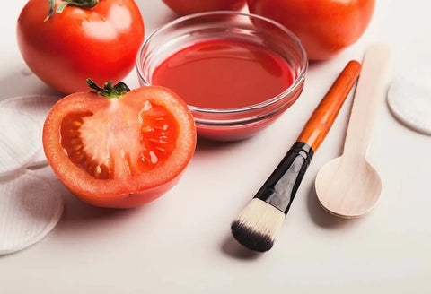 Tomato Juice & Manjistha Powder For Skin Whitening