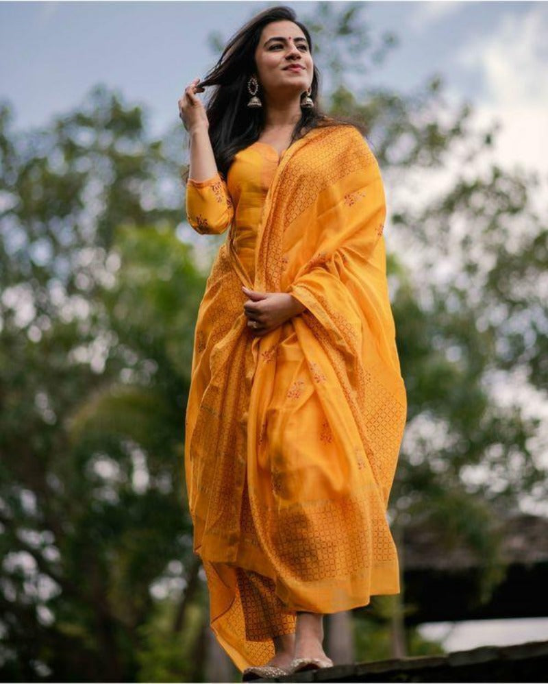 yellow kurti for haldi