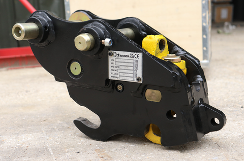 Rhinox autolock quick hitch fitted with pins to suit a hydraulic thumb