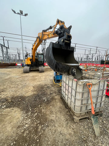 Rhinox Concrete Pouring Bucket