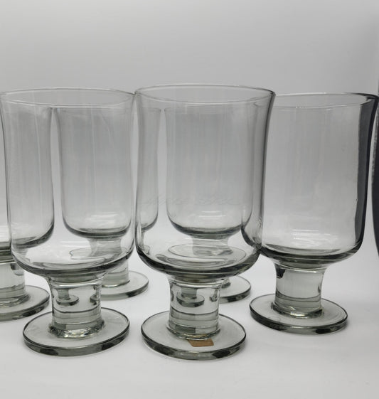https://cdn.shopify.com/s/files/1/2398/1759/products/6-pc-vintage-smokey-tulip-pilsner-cocktail-glasses-glassware-393.jpg?v=1674532861&width=533