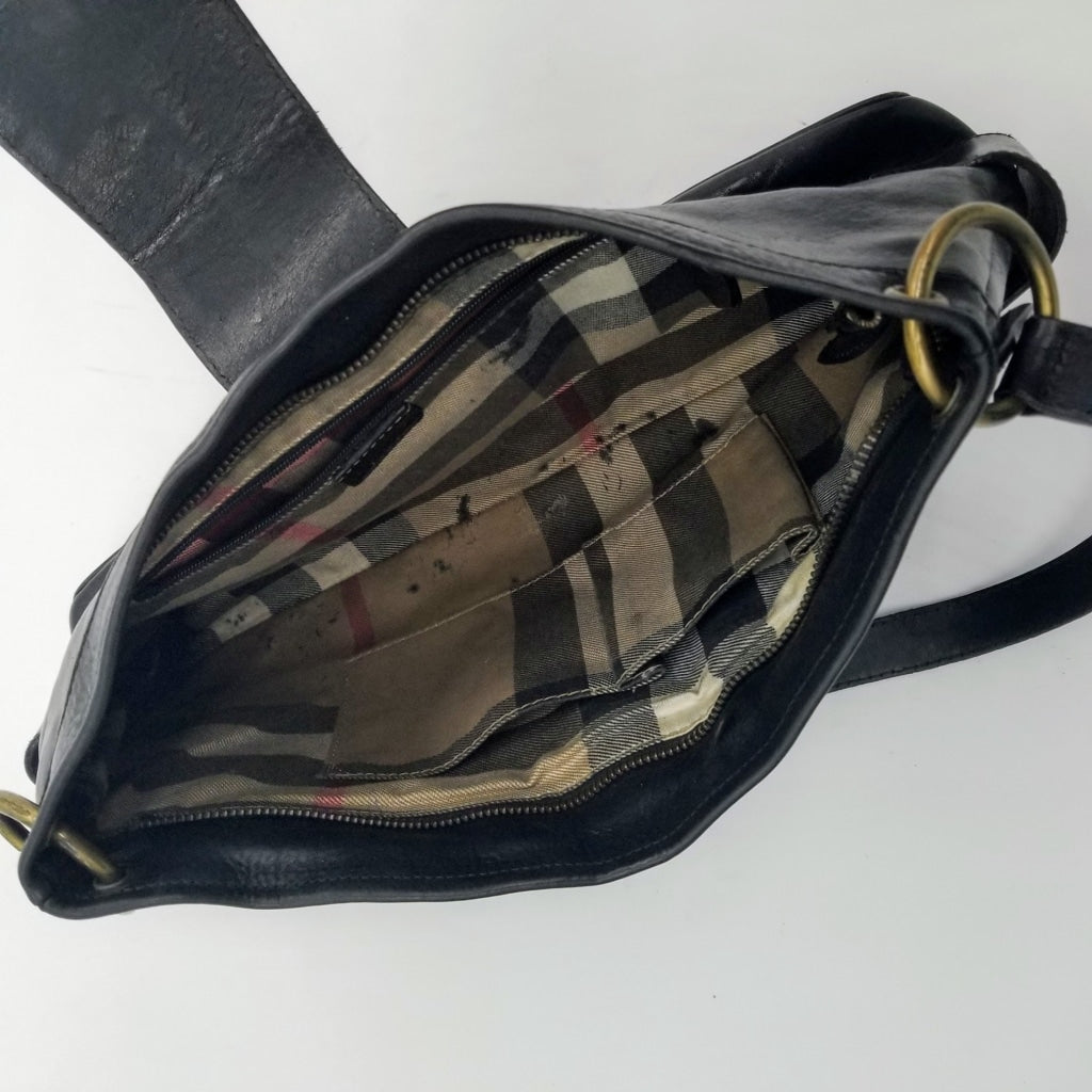 parfume announcer aflevere Vintage Burberry Handbag - Black Leather Shoulder Handbag – Harkensback