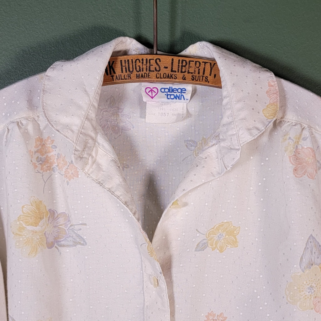 Vintage White Floral College Town Western Button Down Blouse Apparel
