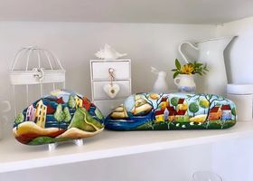 PAINTED ROCKS STONE COTTAGE BEACH COASTAL NAUTICAL HOUSE ART DECORATION THERAPY SHOP GIFT NAIVE FORK COLLECTION UNQUE CHRISTINE ONWARD