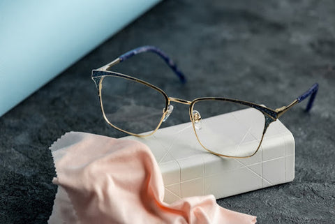 5 Most Simple Ways to Remove Scratches from your Glasses - Jim halo, Fashion Eyewear
