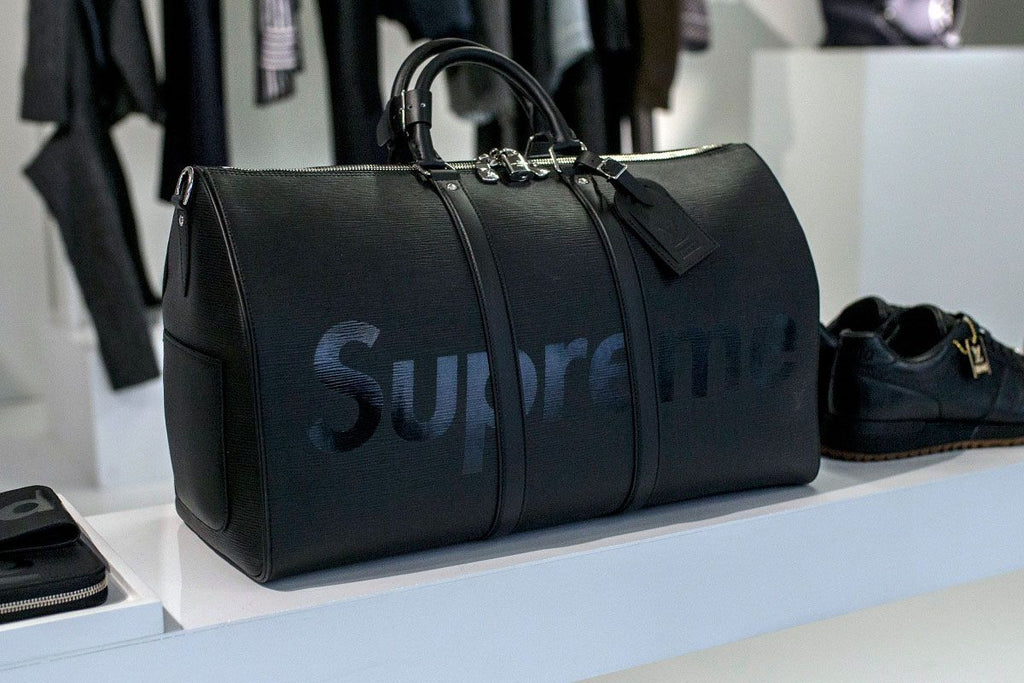 louis supreme duffle bag