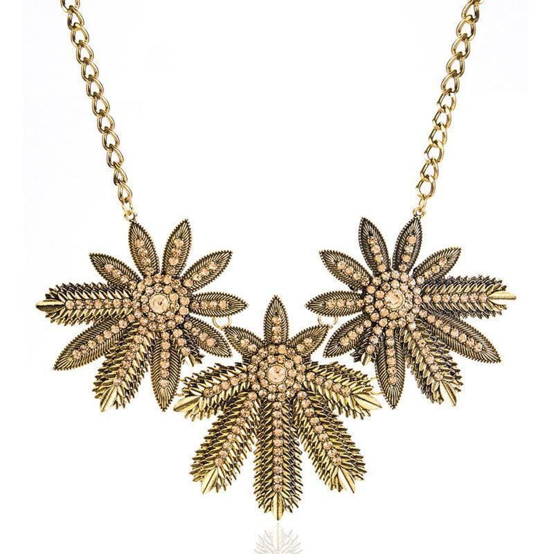 Women Nature Element Exaggerated Size Alloy Maple Leaves Pendant Shiny Rhinestone Statement Necklace