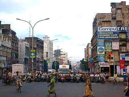 Australian Cricket Tours - The Traffic Waits On Central Avenue For The Green Light | Nagpur | India 