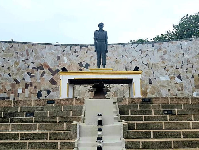 A Statue Of Sri Lanka War Hero Lance Corporal Gamini Kularatne | Cultural Monument | Elephant Pass | Sri Lanka | Australian Cricket Tours