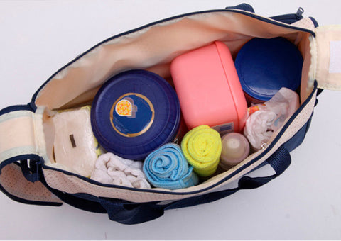 Main storage of the large maternity bag