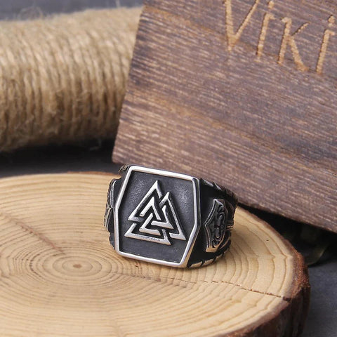 viking ring with Valknut symbol