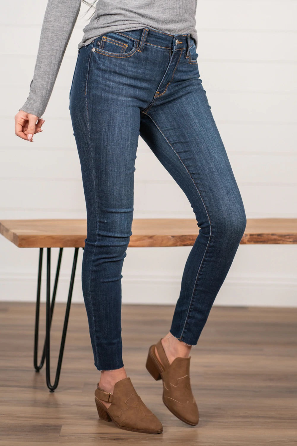 Stretchy Solid Jeans – The Fashionable