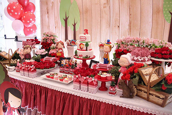 Decoração da Chapeuzinho Vermelho para a festa infantil