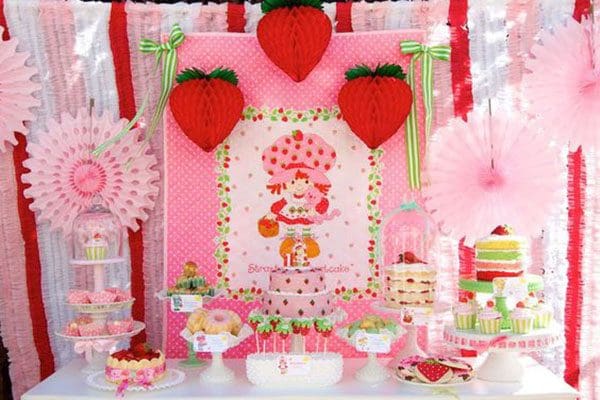Bolo de aniversário para festa da moranguinho  Strawberry shortcake party,  Strawberry shortcake birthday, Strawberry birthday cake