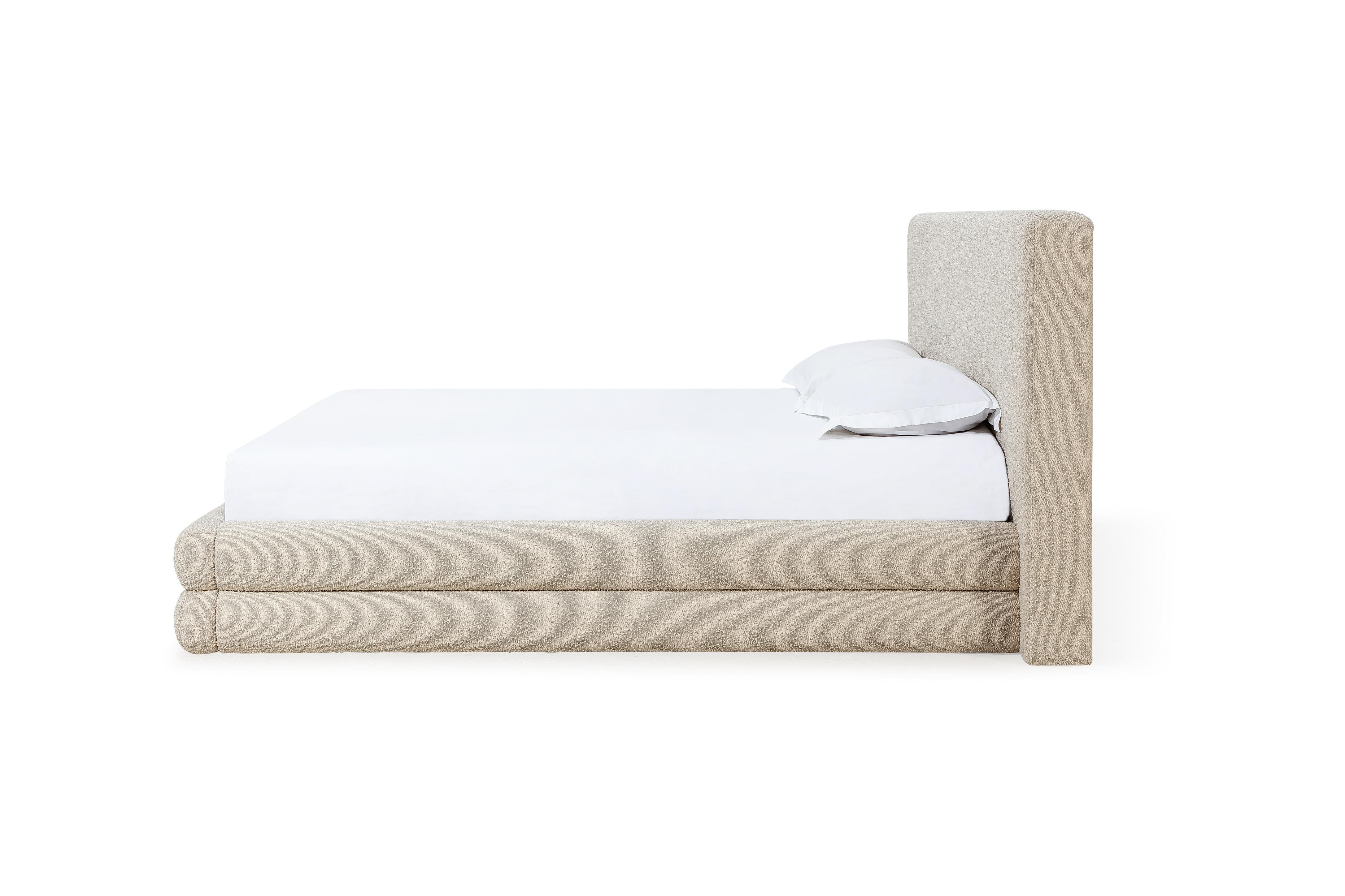 Maya Upholstered Platform Bed in Brun Boucle
