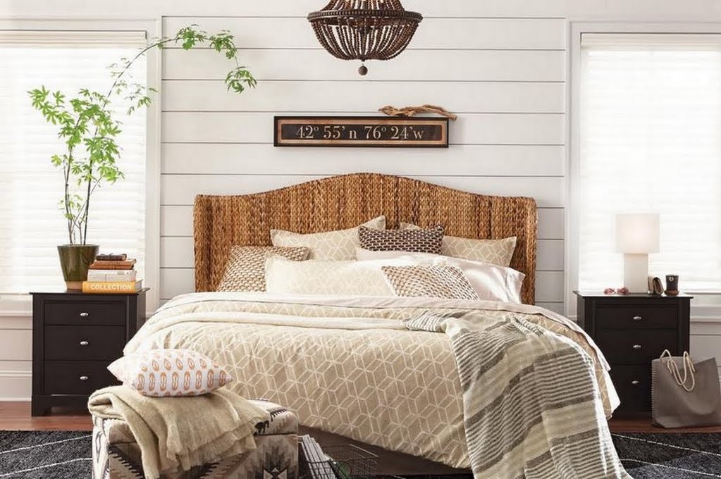 Modern Farmhouse Style Bedroom: A Rustic Refuge