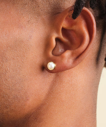 Picture of Bezeled Pearl Stud Earrings - Gold