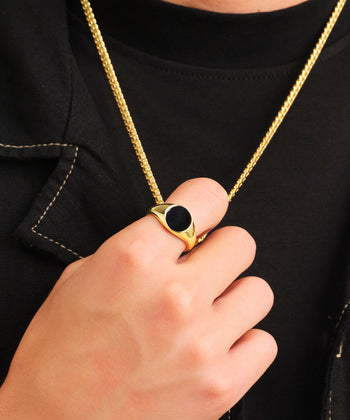 Picture of Circle Signet Ring - Gold