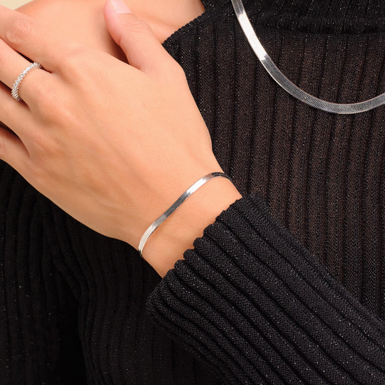 Women's Herringbone Chain Bracelet  3mm - Image 6/7