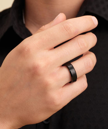 Picture of Beveled Tungsten Band - Black