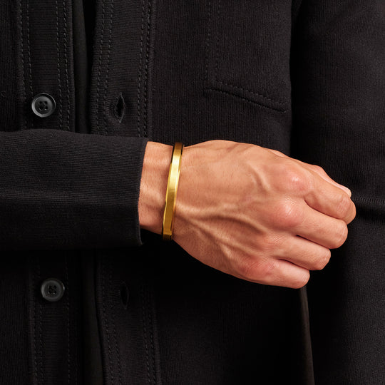 Avenue Cuff Bracelet  Gold - Image 6/6