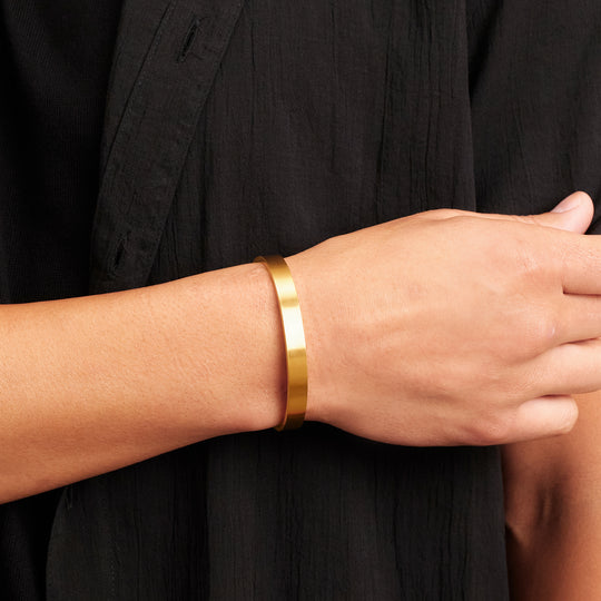 Classic Cuff Bracelet  Gold - Image 3/7