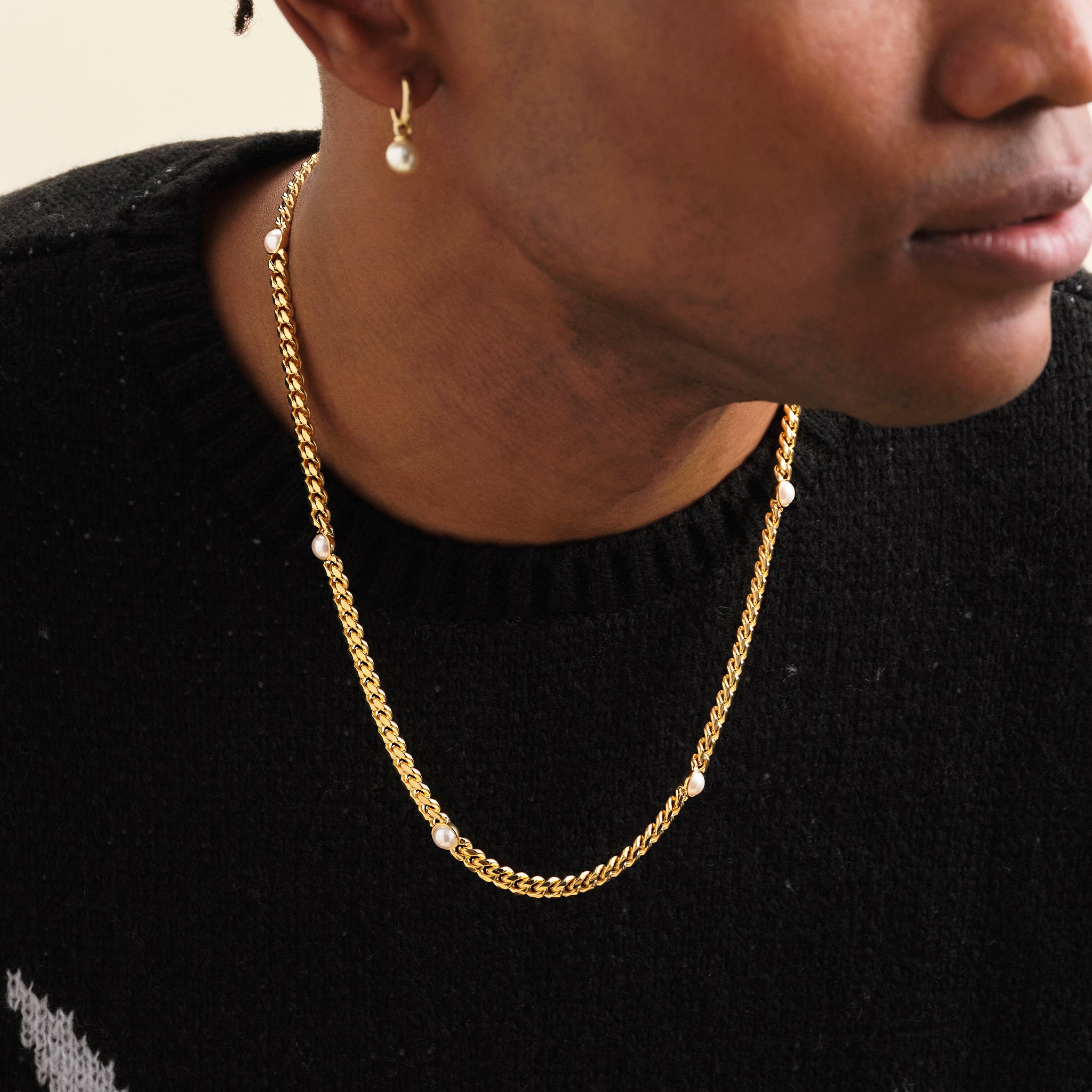 JAXXON Gold Bezeled Pearl Stud Earrings