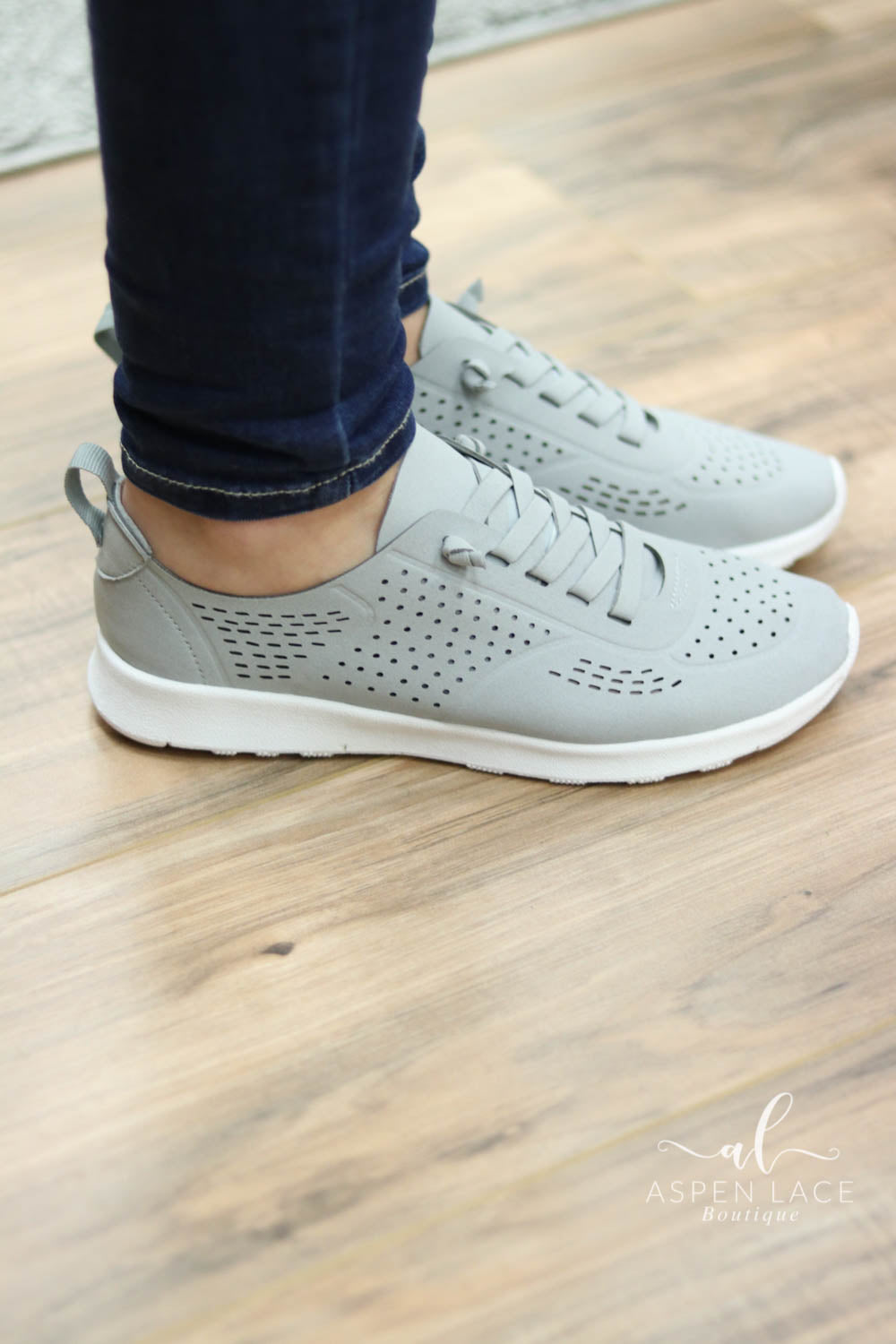 light grey tennis shoes