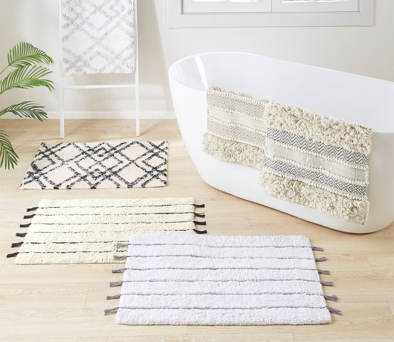 https://cdn.shopify.com/s/files/1/2420/9425/products/arbor-bath-rug-by-ink-ivy-177224.jpg?v=1666373580