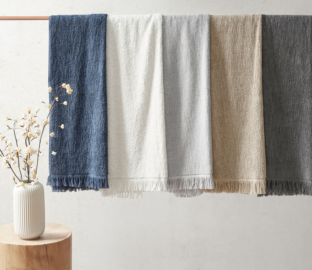 https://cdn.shopify.com/s/files/1/2420/9425/products/nova-6pc-bath-towel-set-by-ink-ivy-955292.jpg?v=1665576069