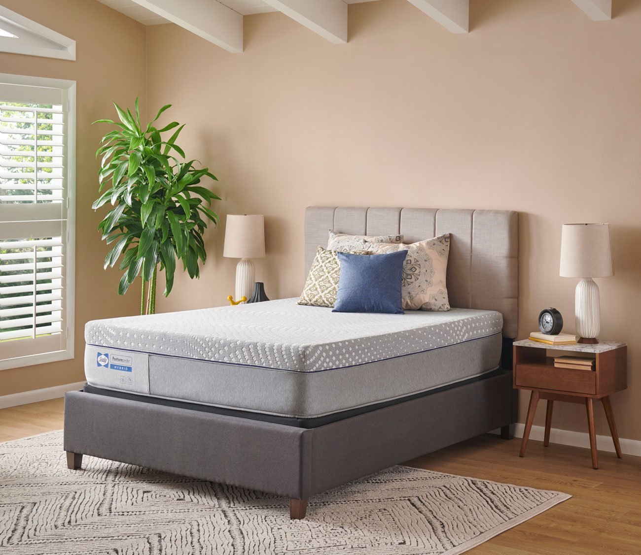 The softest landing ☁️ Shop @hybridinfinity at Sit 'n Sleep today!  #sitnsleep #hybridmattress #bedgoals