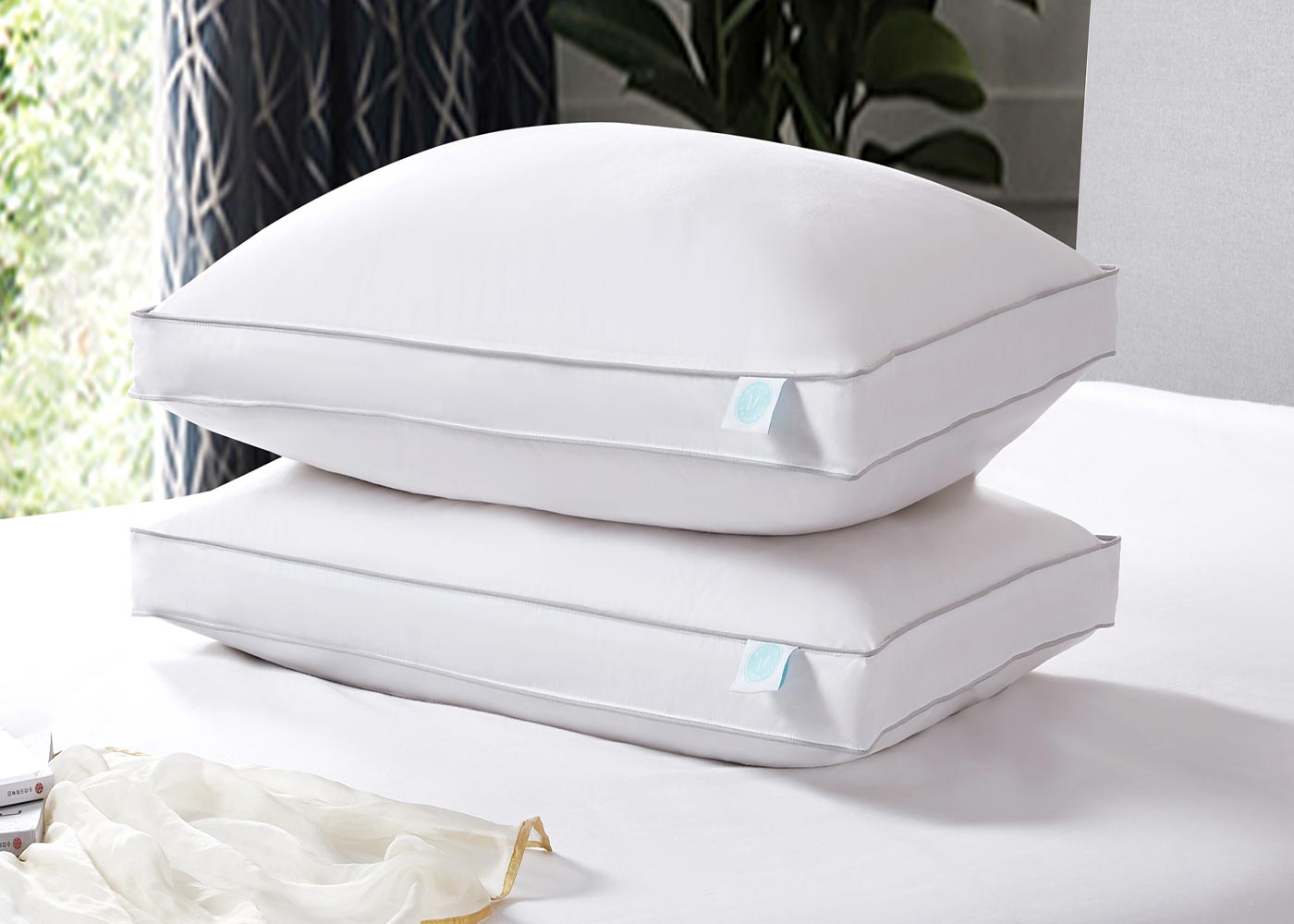 https://cdn.shopify.com/s/files/1/2420/9425/products/white-feather-and-down-pillow-2-pack-by-martha-stewart-670675.jpg?v=1636643242