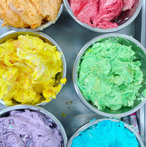 rainbow buttercream print cakes