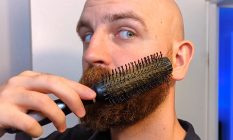 Step 3 of styling your beard with the Go 2.