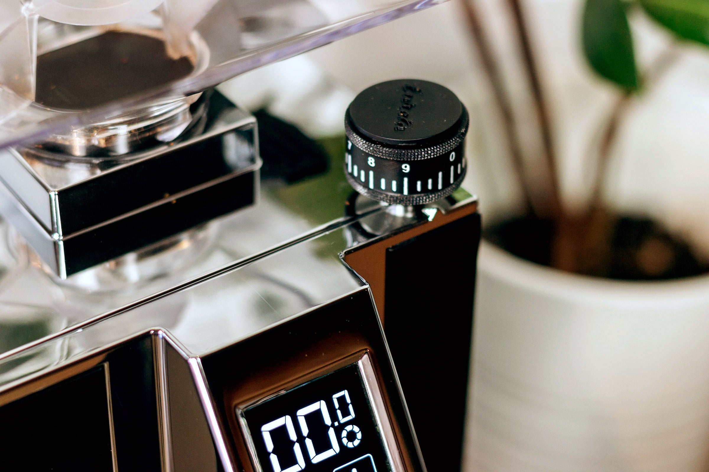 How To Dial In Your Espresso Grinder – Clive Coffee