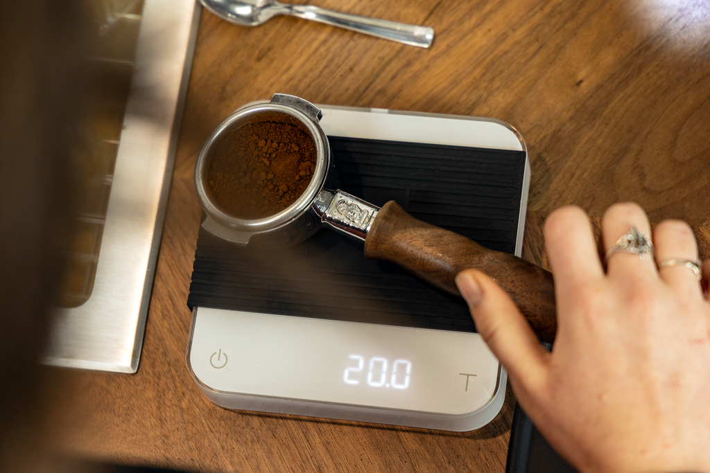 This coffee scale requires no math for perfect proportions