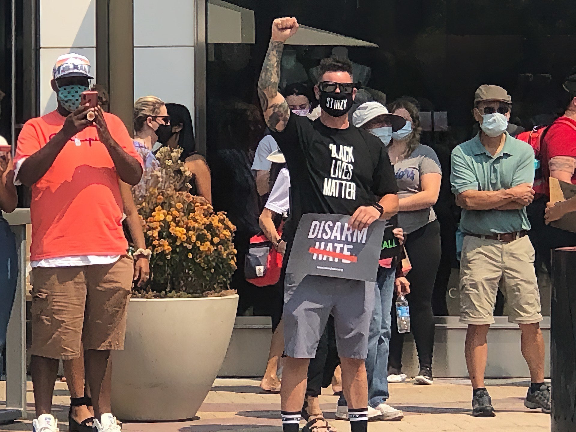 STIIIZY ATTENDS PEACEFUL PROTEST FOR BLM IN BAY AREA