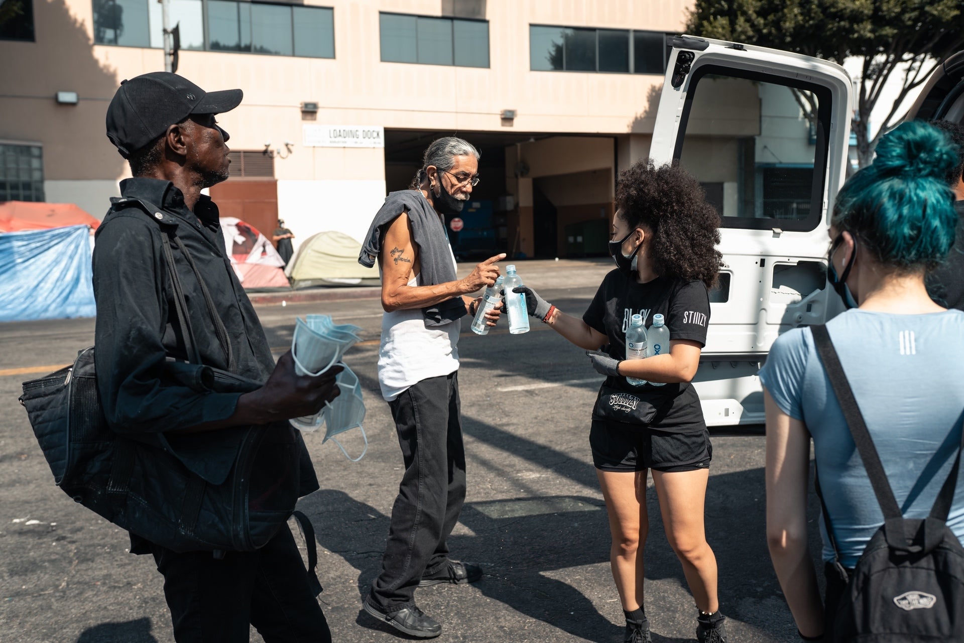 STIIIZY DONATES WATER TO SKID ROW DURING CALIFORNIA HEAT WAVE