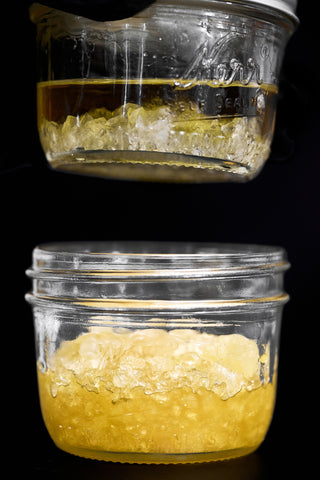 Live resin sauce is separated from its diamonds, but then the two are combined.