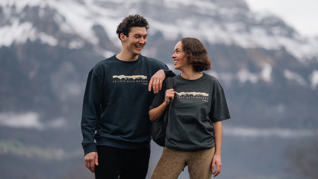NIKIN Mountain Panorama TreeShirt und TreeSweater vor den Churfirsten | NIKIN