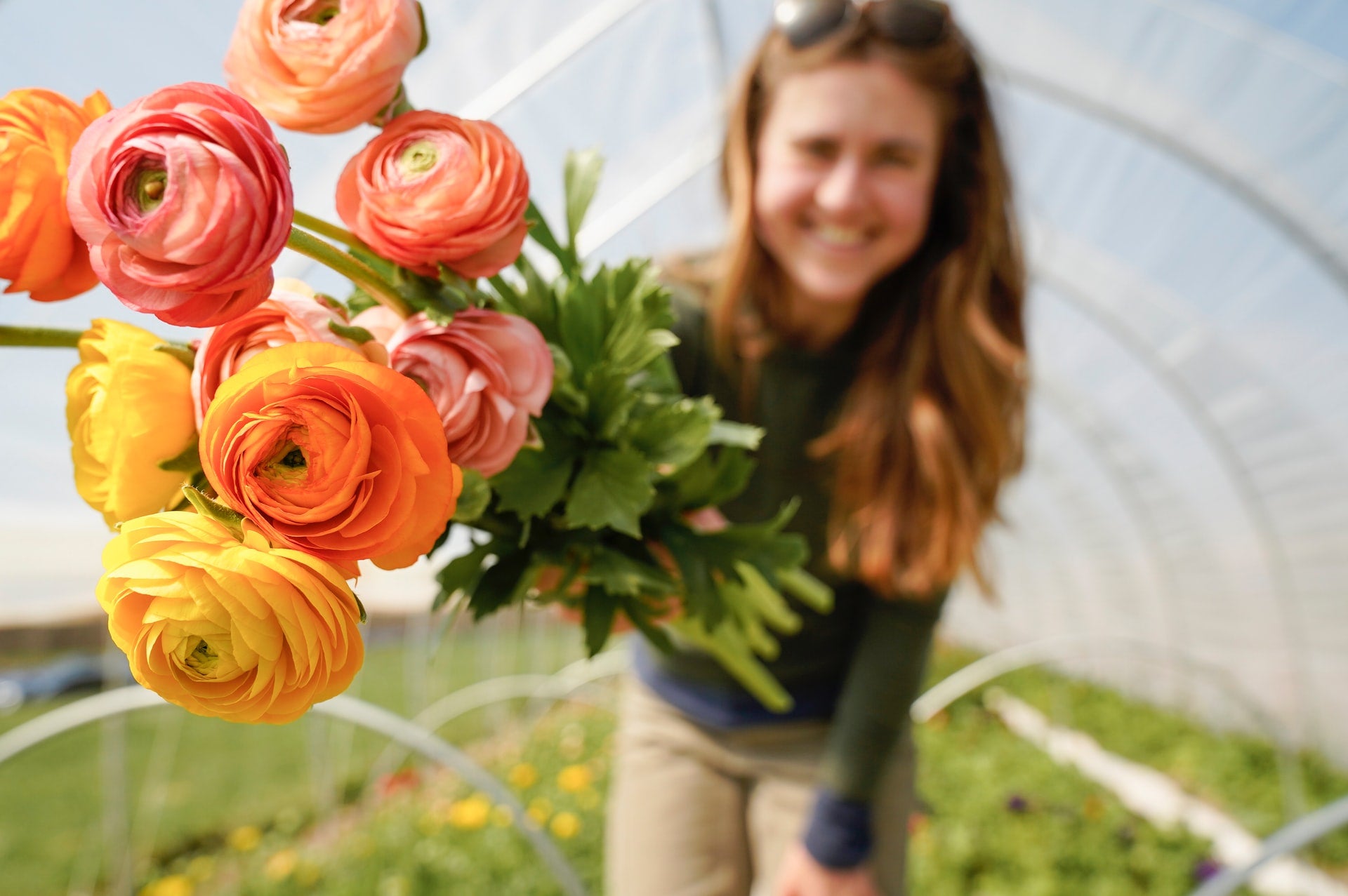 Femme avec des fleurs