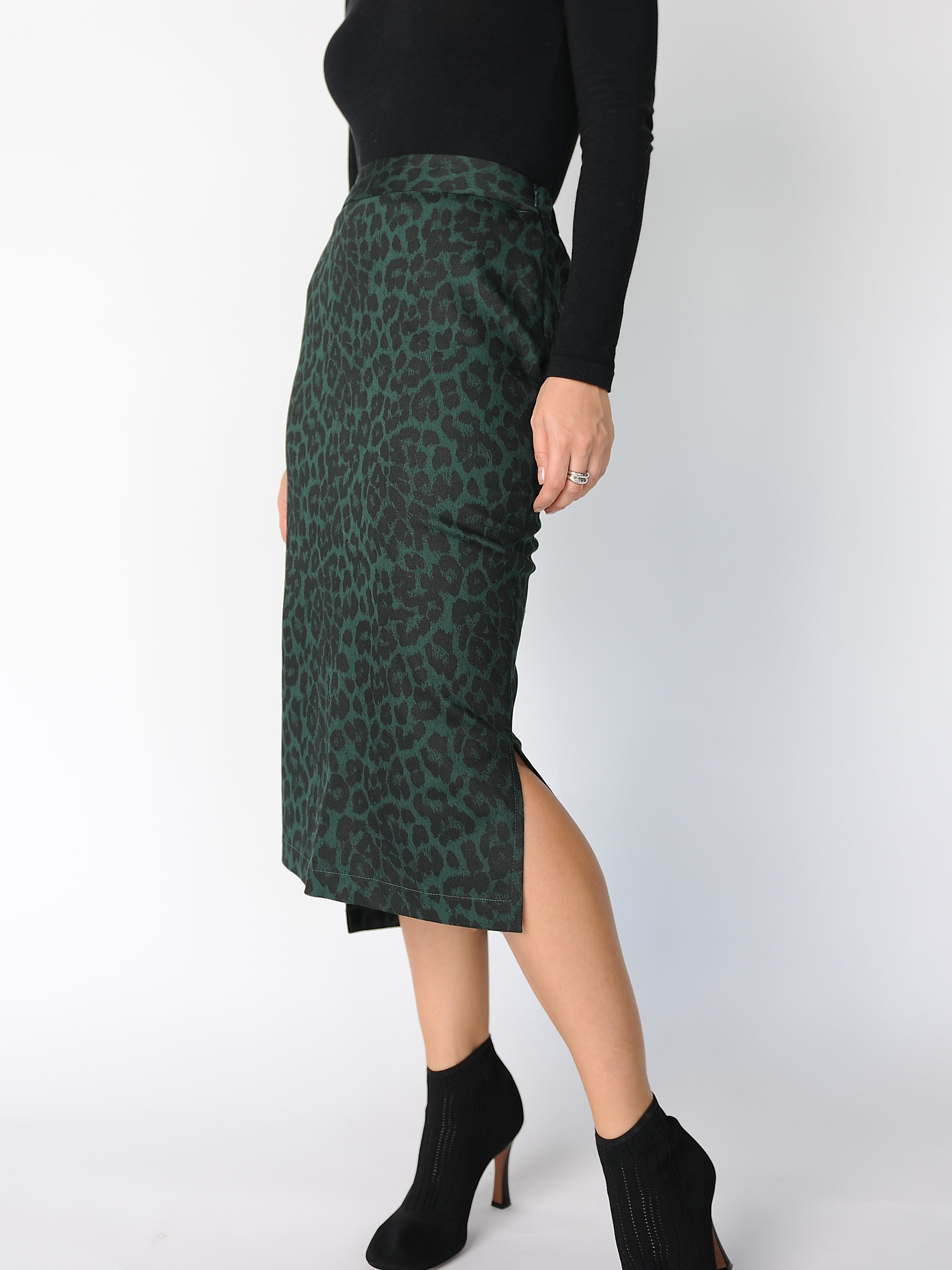 green leopard print skirt