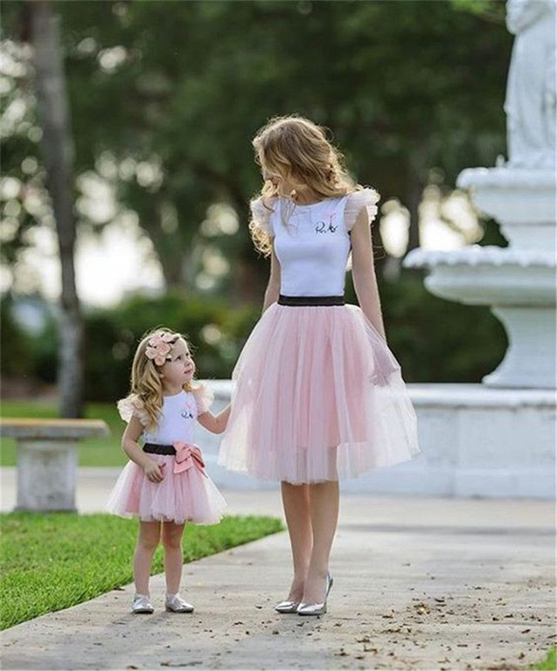 mother and daughter in same dress