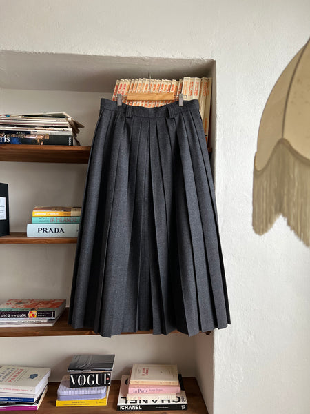 Vintage Italian pure virgin wool pleated grey long skirt – Sillabe