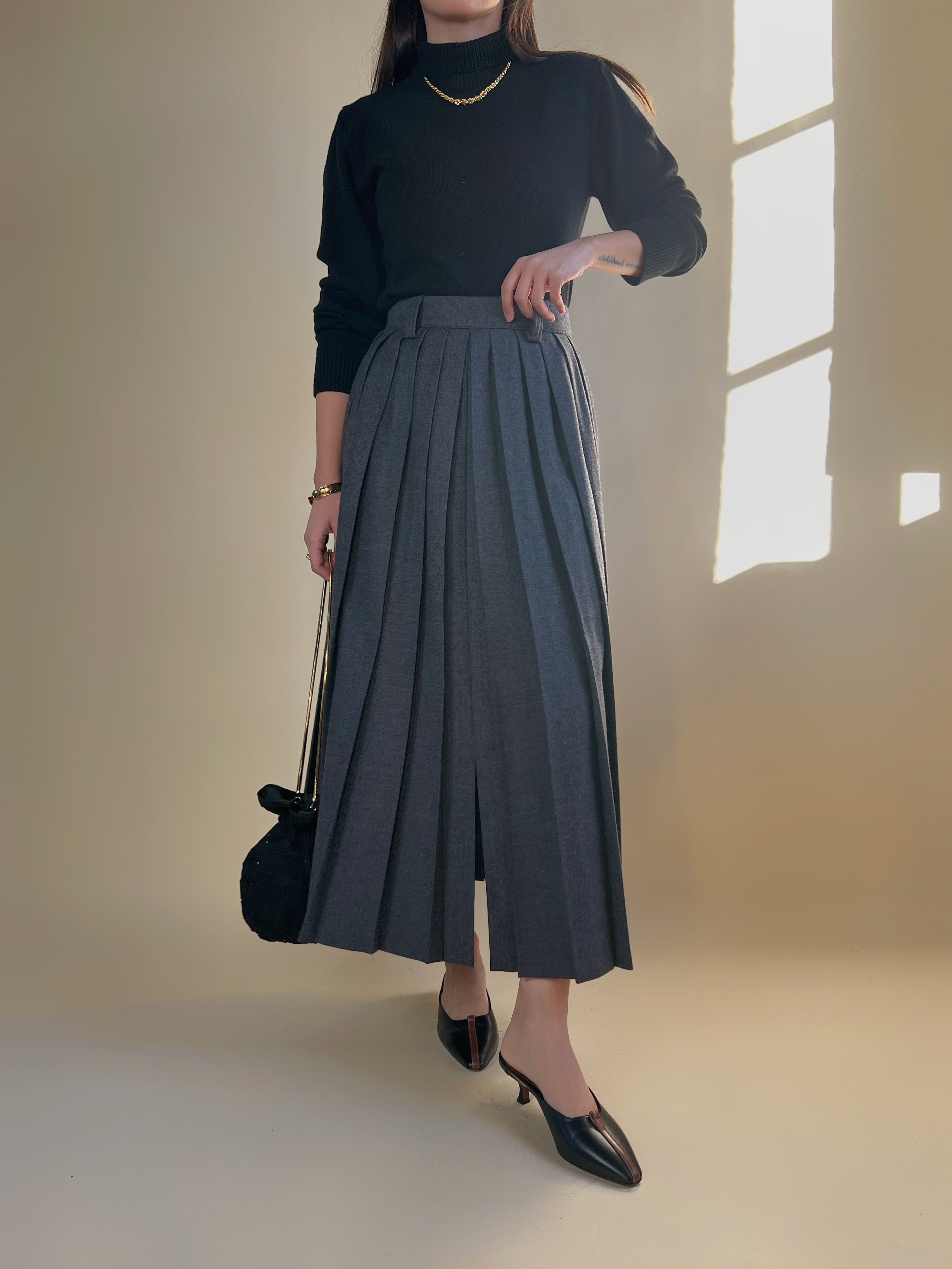 Vintage Italian pure virgin wool pleated grey long skirt – Sillabe