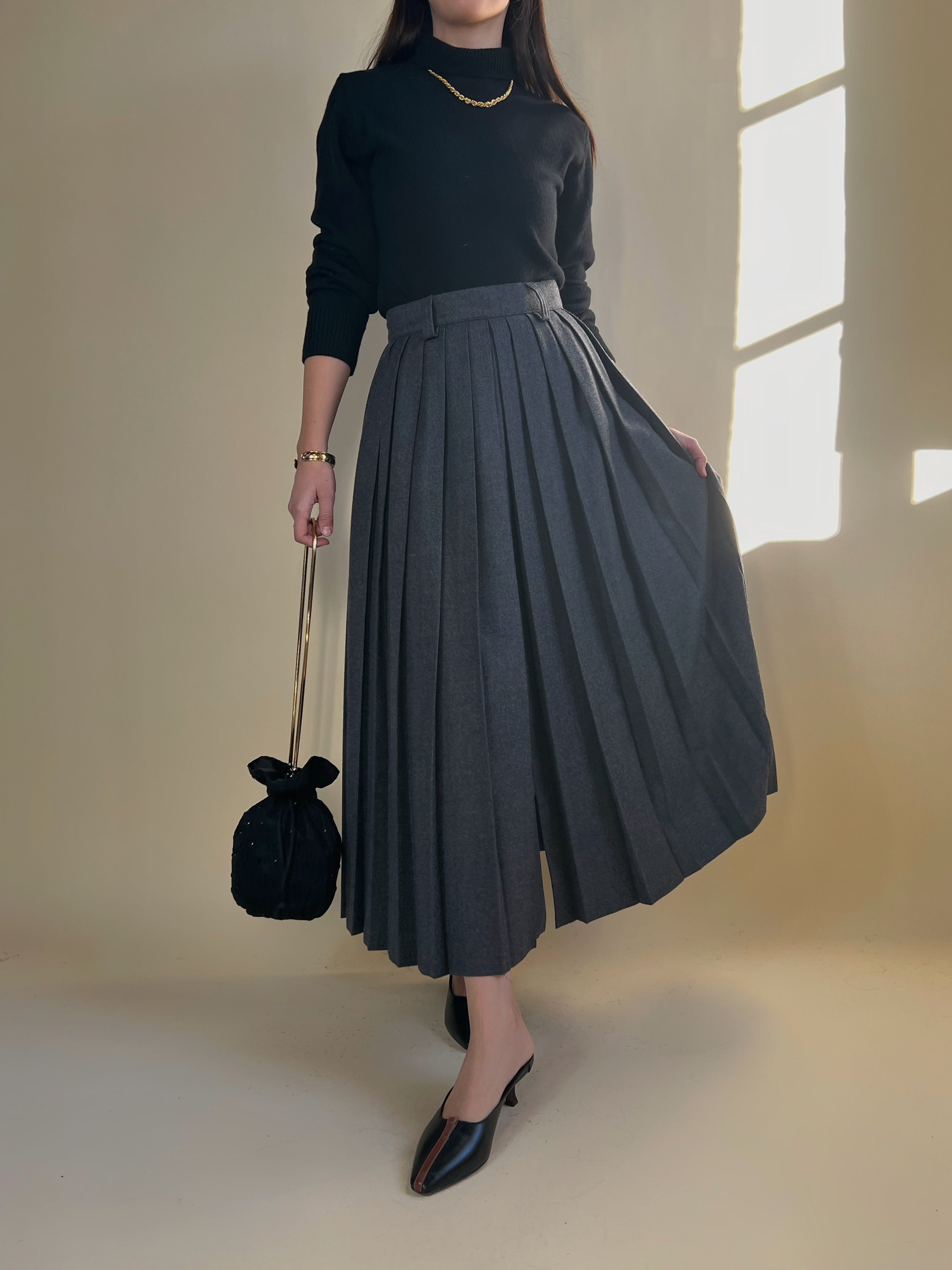 Vintage Italian pure virgin wool pleated grey long skirt – Sillabe