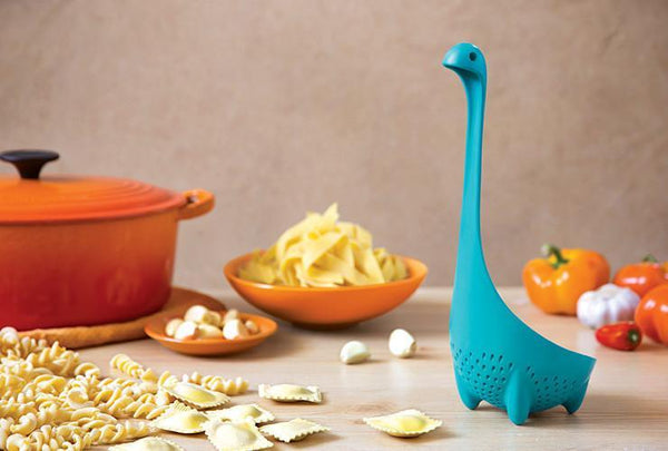 https://cdn.shopify.com/s/files/1/2433/0703/products/mamma-nessie-colander-spoon-1_600x406.jpg?v=1587356547