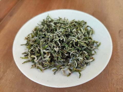 Dry Mengding Ganlu Green Tea Before Brewing