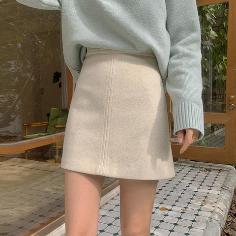 Jupe en laine écrue - Les Petits Imprimés - eshop jupe courte en laine blanche femme chic